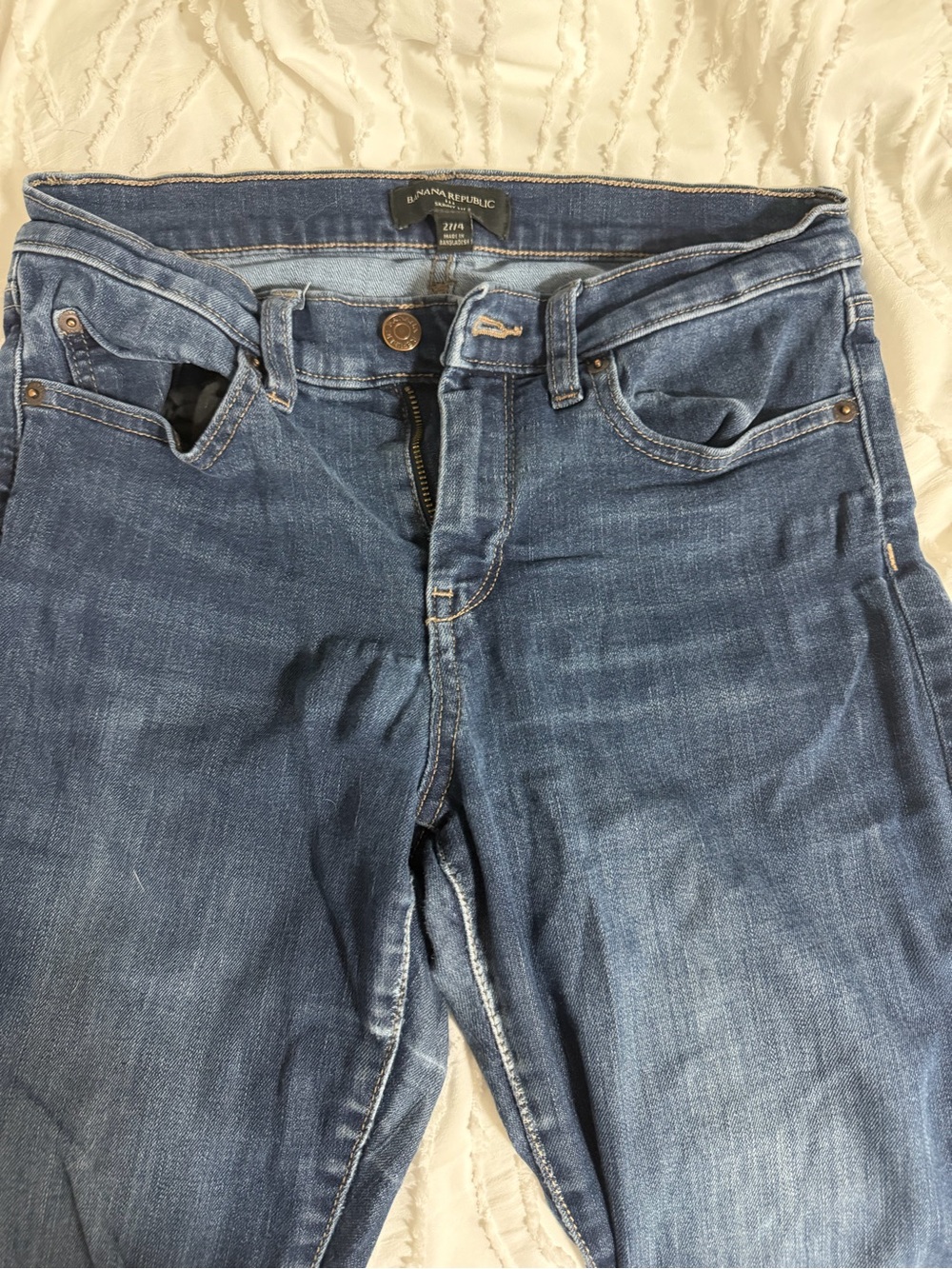 Banana Republic Women's Skinny Jeans in Blue Wash